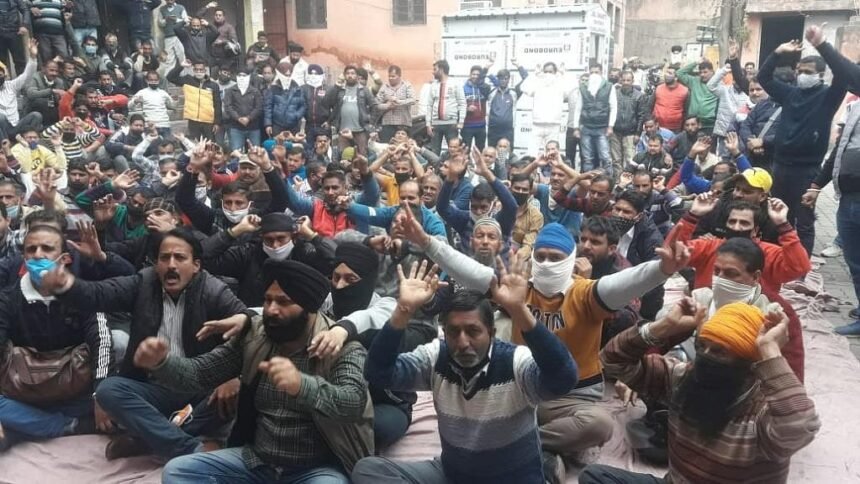 Daily Wagers Announce Fresh Stir on September 1 Over Regularisation Delay; Warn of Hunger Strikes