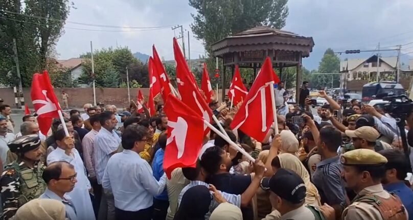 High Voltage Face-Off in Srinagar: 3 Big Demands as NC Marches on BJP Office Over Statehood & Rights