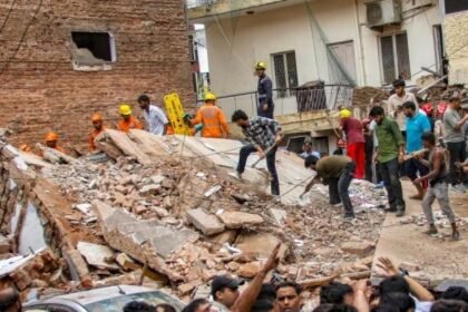 Tragedy in South Delhi: Five-Storey PG Hostel Collapses in Satya Niketan; 3 Dead, War-Footing Rescue Underway
