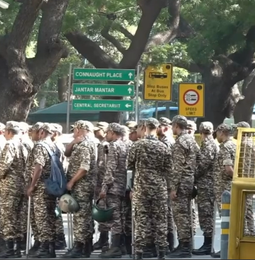 Central Delhi Turned into Fortress as INDIA Bloc Marches to Election Commission; Rapid Action Force Deployed Amid Electoral Roll Row