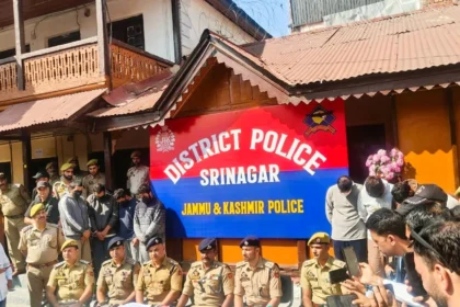 Inter-State Drug Network Busted in Srinagar: 8 Arrested, Massive Haul of Contraband, Gold & Cash Seized